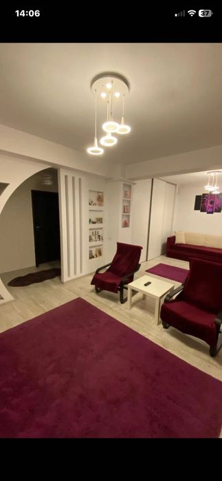 Covoare și draperii mov , în stare foarte bună