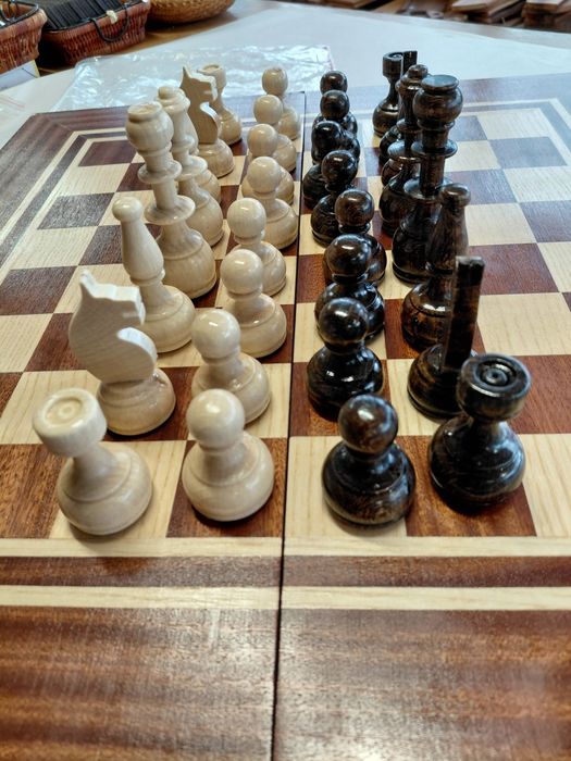 Фигури за шах  - нови, стандартен размер