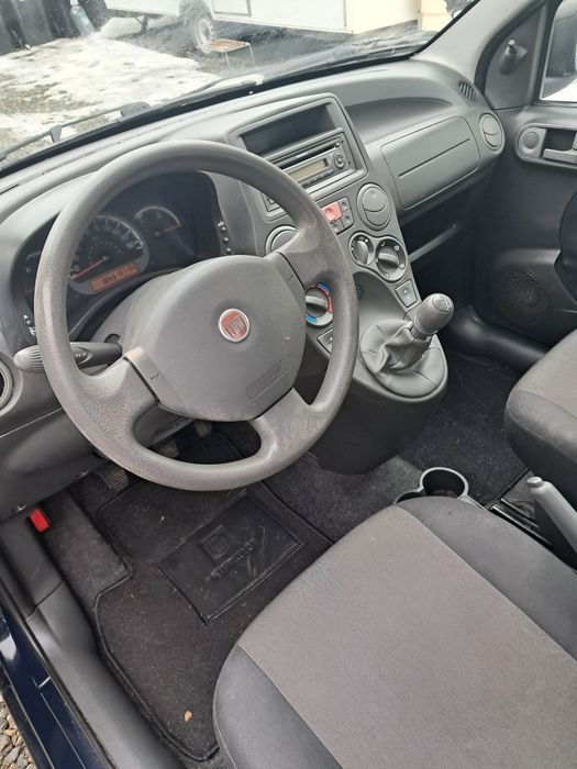 Vând Fiat panda an 2010