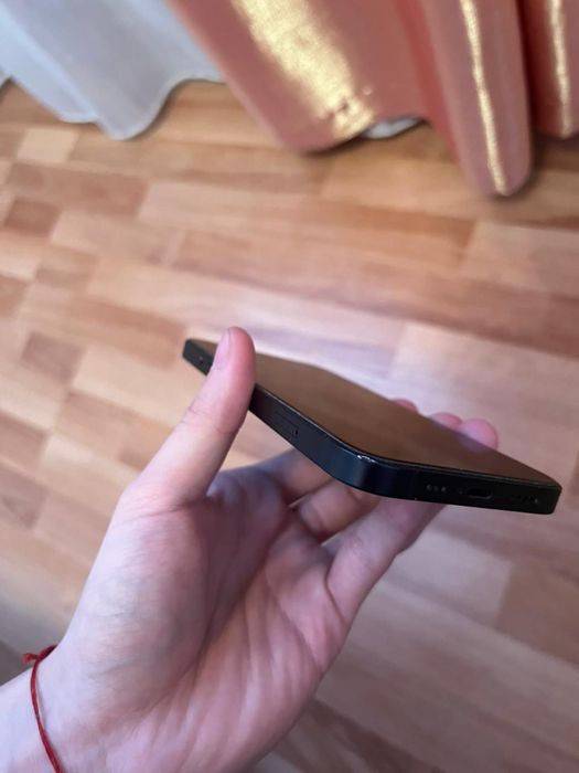 Айфон 13 128 гб.