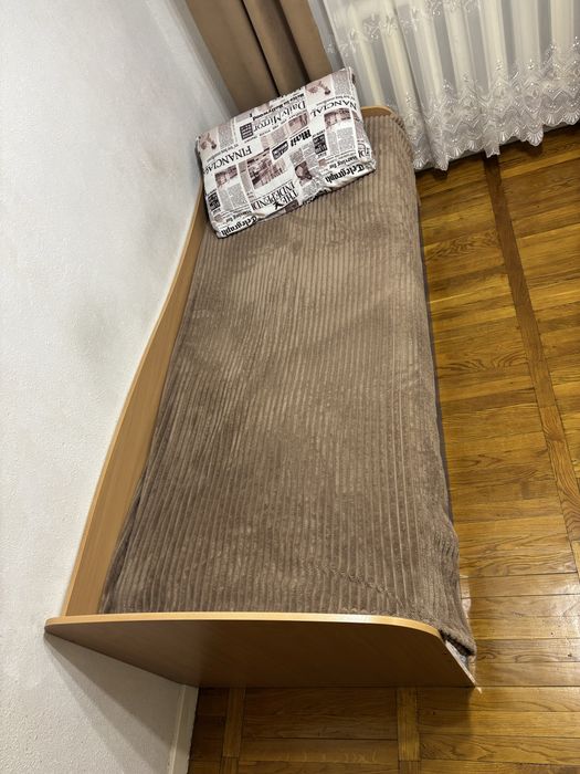 Продам гарнитур в детскую