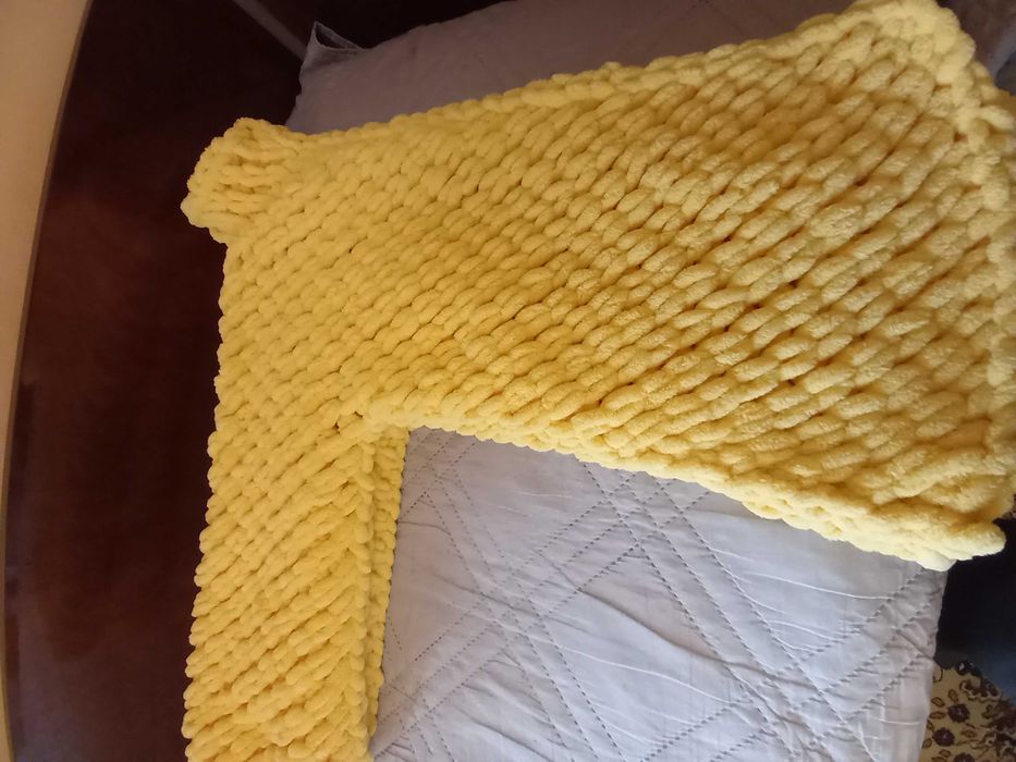 Ръчно плетено палто -жилетка!