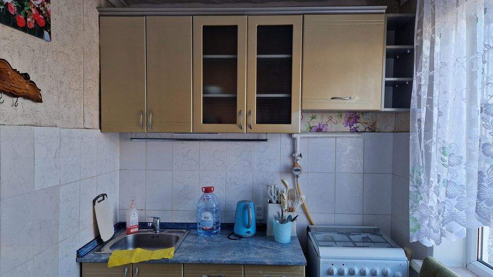 Продам кухонный гарнитур не дорого.