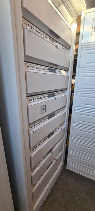 Фризер ElectraBregenz- Liebherr 162см 8+1 чекмеджета