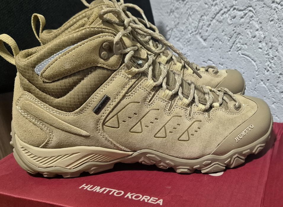 Продам демисезонные кроссовки HUMTTO