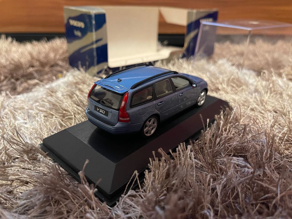 Volvo V50 Minichamps 1:43