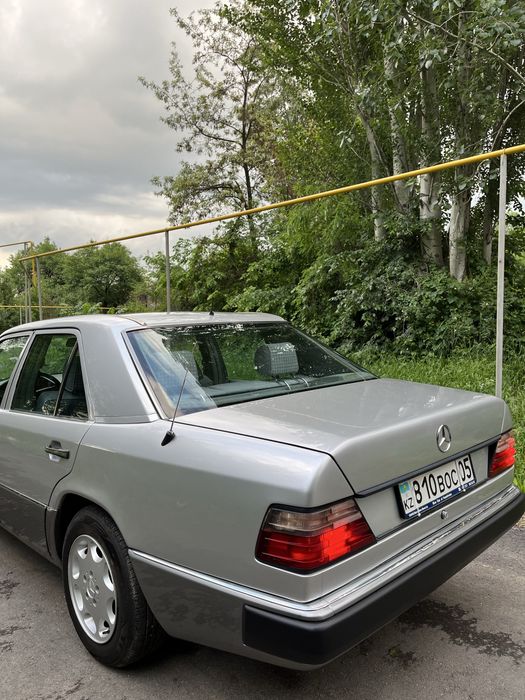 Mercedes Benz E230
