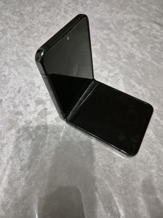 Galaxy Z Flip4 256гб