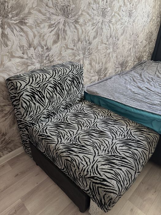 Кресло кровать. 2 штуки