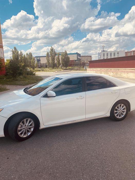 Toyota Camry 50 LE 2012