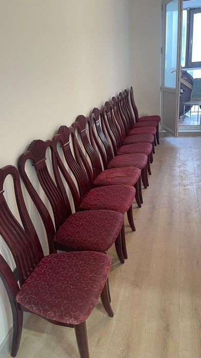 Продаю Стол стулями 10шт стуля