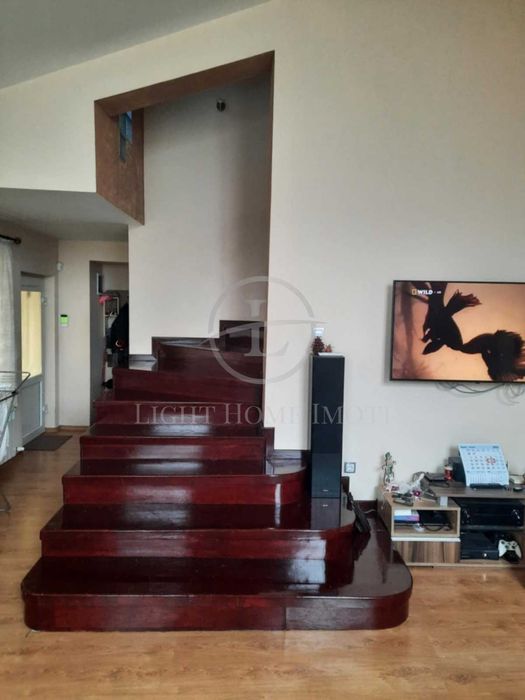 Реф. 2363 Двуетажна Обзаведена Къща / Брестник