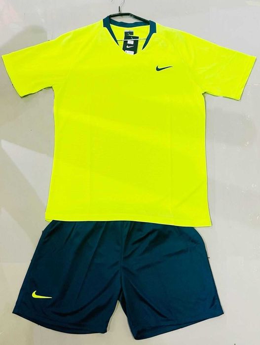 футбольная форма для взрослый и подросток НОВЫЙ