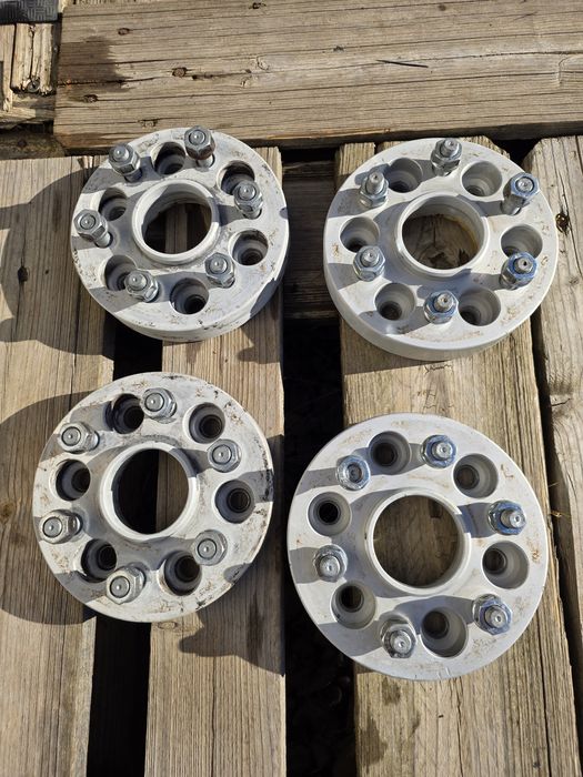 Vand set din 4buc. Flanse Distantiere NISSAN  Navara D40,PATHFINDER 6x114,3 gaura 66.1 grosime 30mm