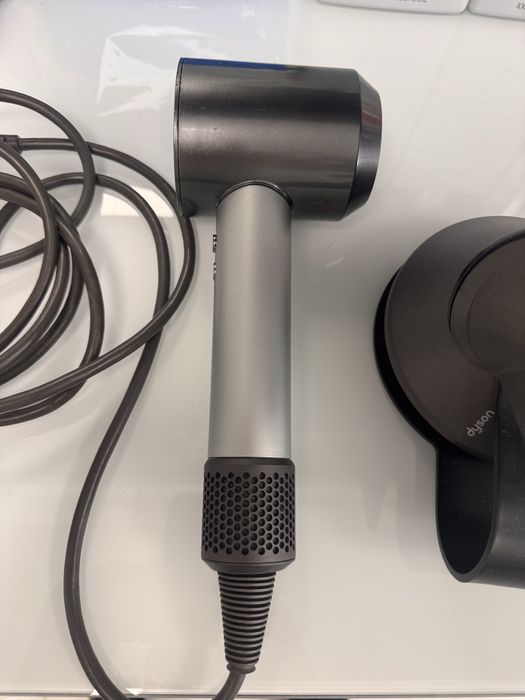 Uacator par Dyson profesional HD 11