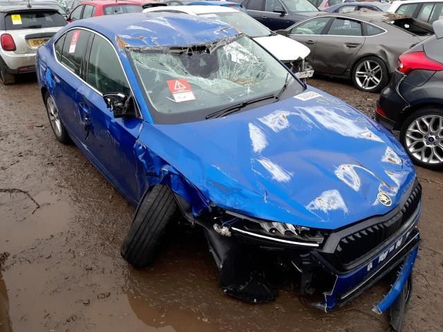 Dezmembrez Skoda Octavia 4 [2019 - 2022] Sedan 1.5 TSI (150 hp)