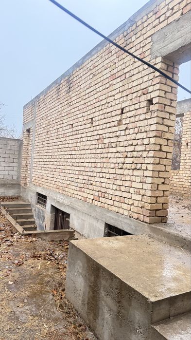 Uy sotiladi 15 sotix