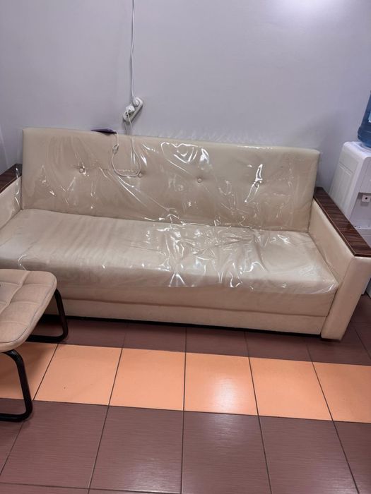 Диван экокожа 2метр и 2 шкафа