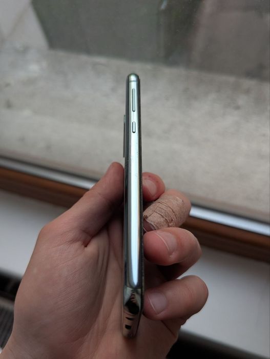 Vând sau schimb samsung s10e stare impecabilă