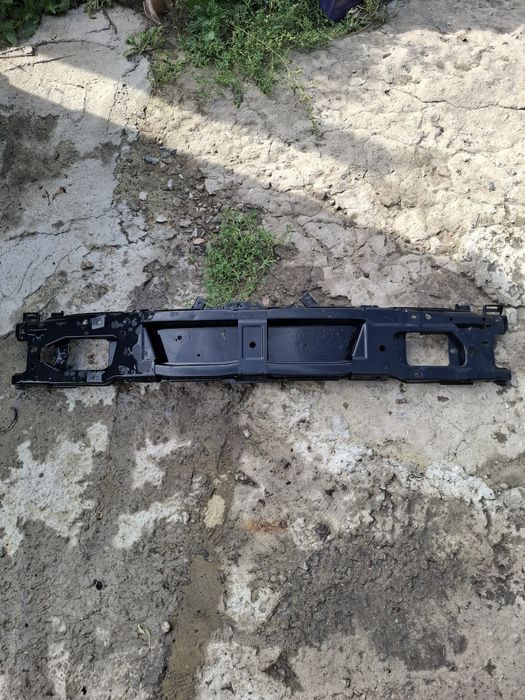 Усилитель бампера Гольф 3