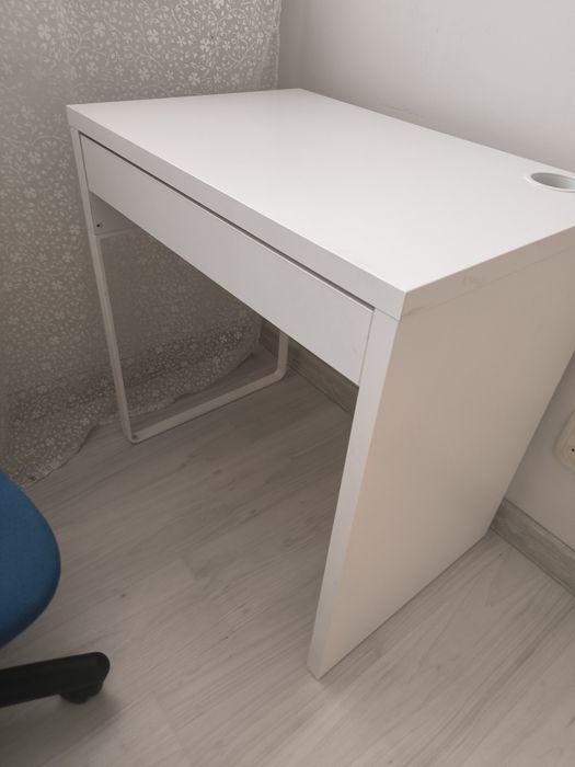 Стол письменный IKEA Mikke