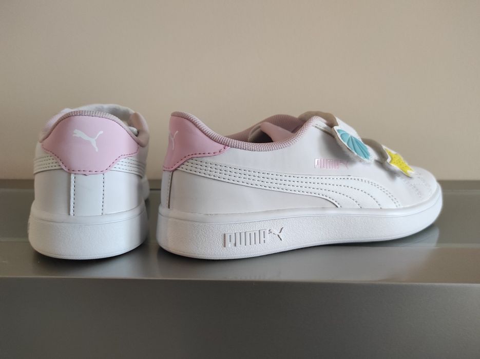 Детски Сникърси Puma Smash V2 Mermaid
Сникърси Smash V2 Mermaid