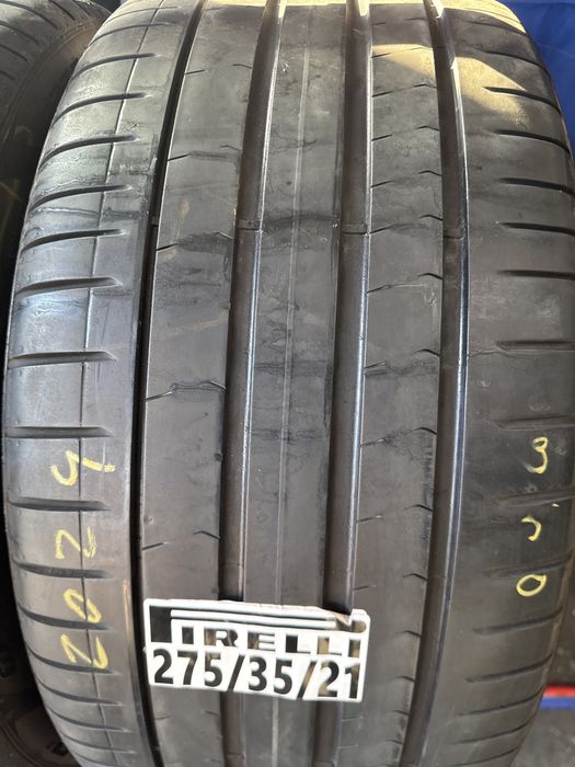 275/35/21Pirelli