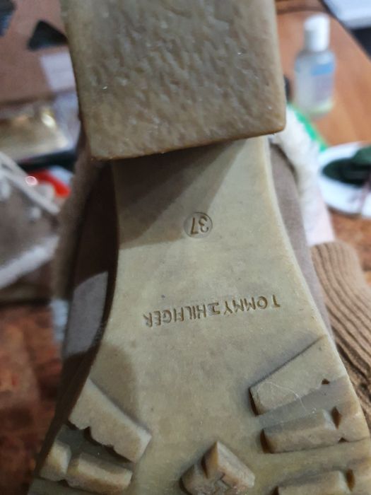 Боти зимни Tommy Hilfiger. 37 n