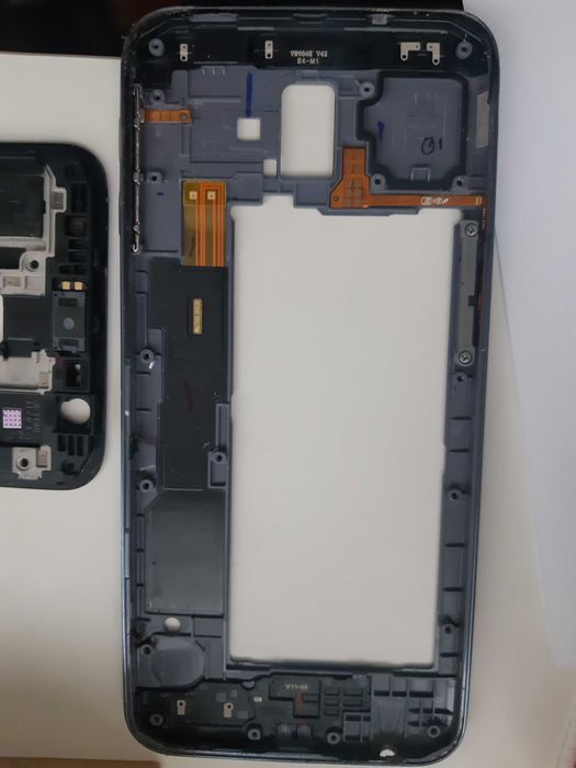 Samsung Galaxy J6+ и J4+ за части