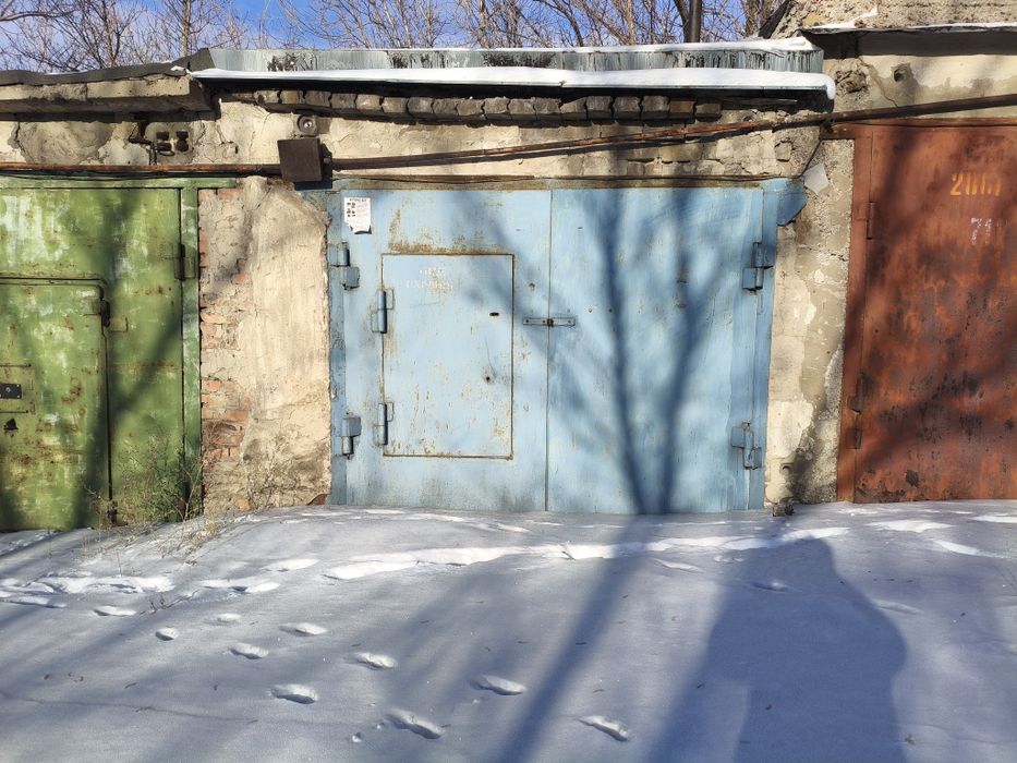 Продается гараж .