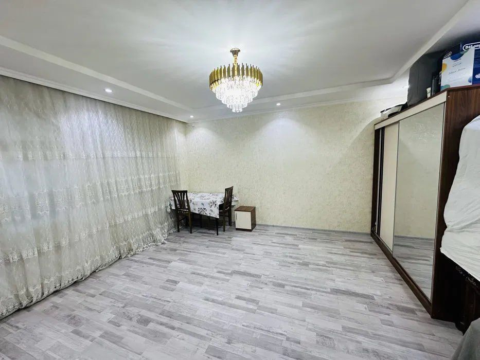 2/1/9 (1 этаж). Спутник 4, Сергели. Квартира 59 м². Метро - 800 м.