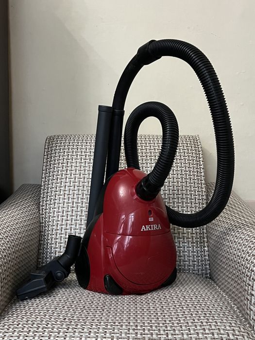 Пылесос Akira AKR906