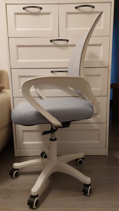 Scaun ergonomic alb-azur cu inaltime reglabila