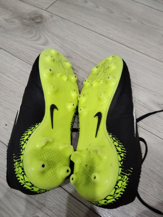 Бутонки Nike номер 38,5