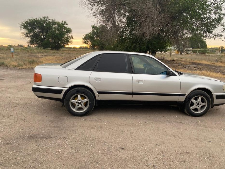Продаюся ауди 100 С4