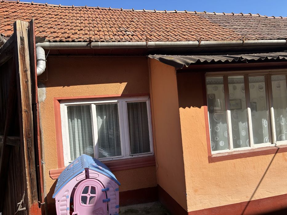 Vand casa la țara Saliste