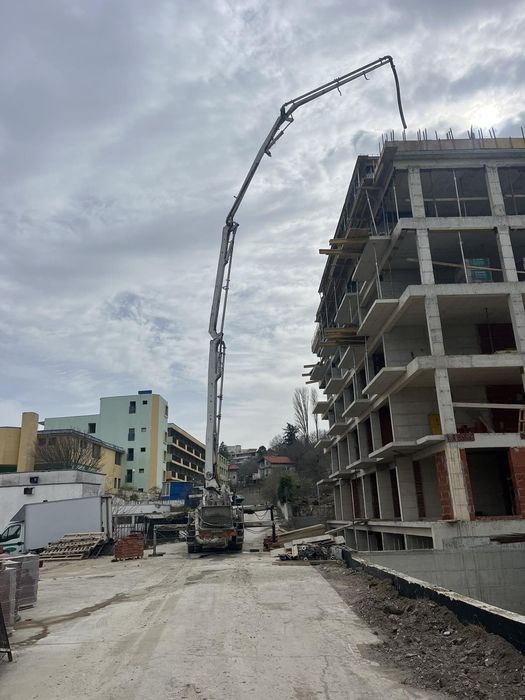 Услуга със стационарна бетон  помпа