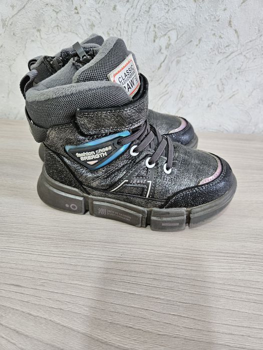 Продам зимние ботинки!!