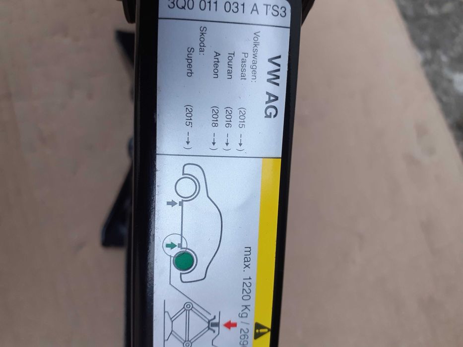 Cric,cheie de roti,cui-tractare VW Passat B8, SKODA Superb, Octavia