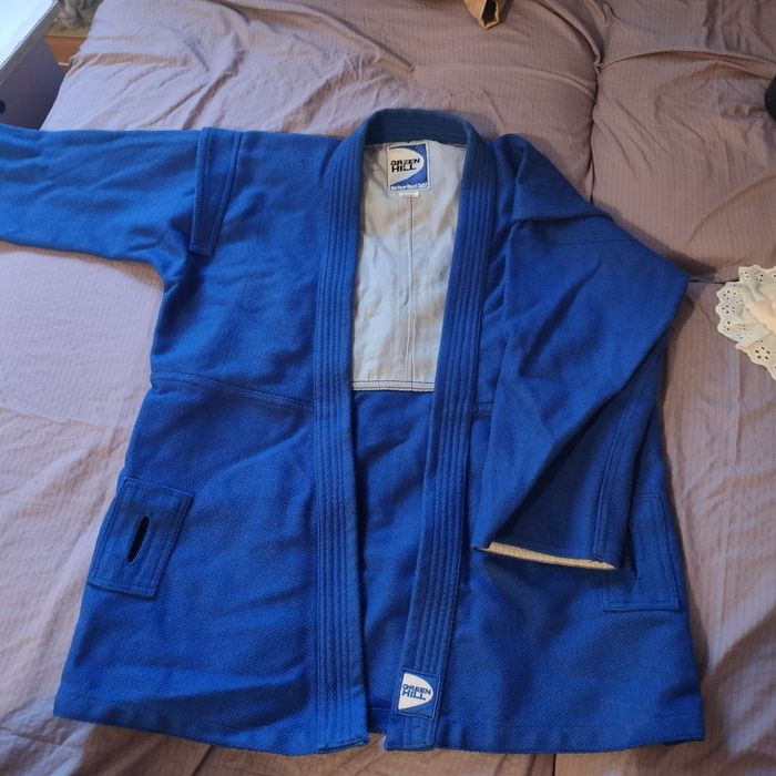 Продаю кимоно для самбо