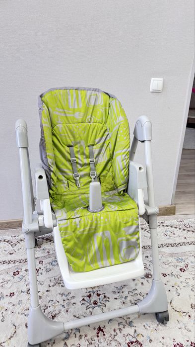 Детский стульчик для кормления