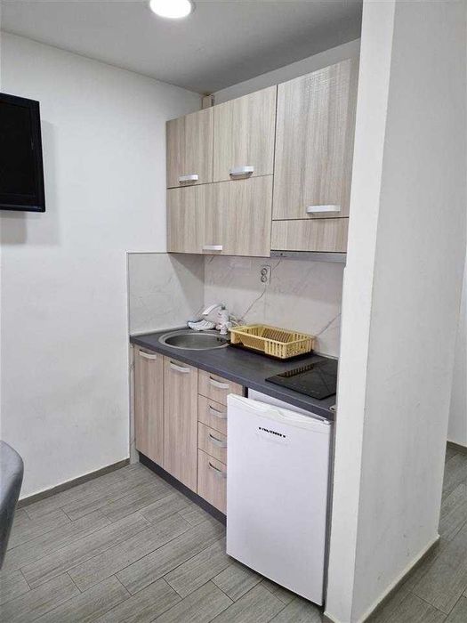 Дава се под наем Двустаен апартамент в Бургас, Лазур - 57 кв.м за 204 € - Снимка #2