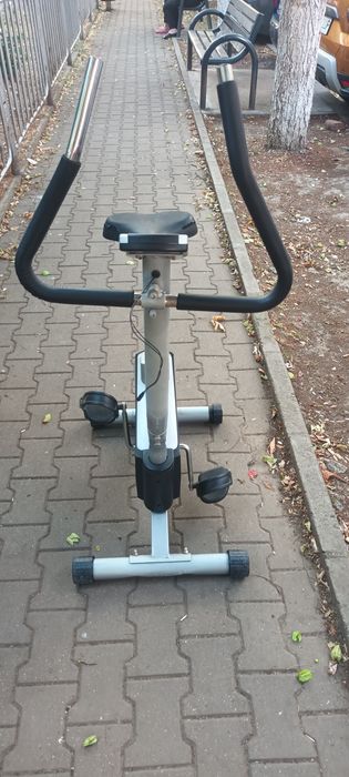 Vând bicicletă fitness!