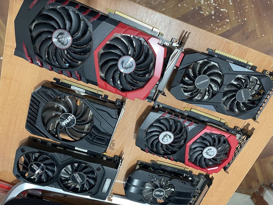 Видеокарта Asus GTX/RTX