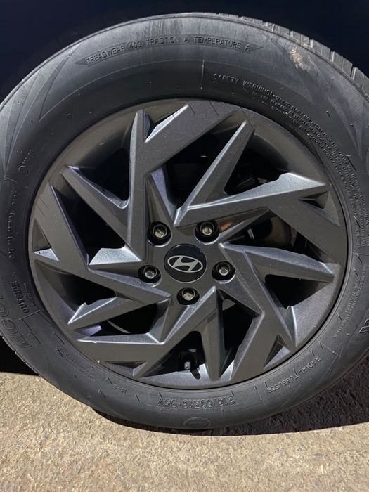 Автошины для Hyundai Elantra