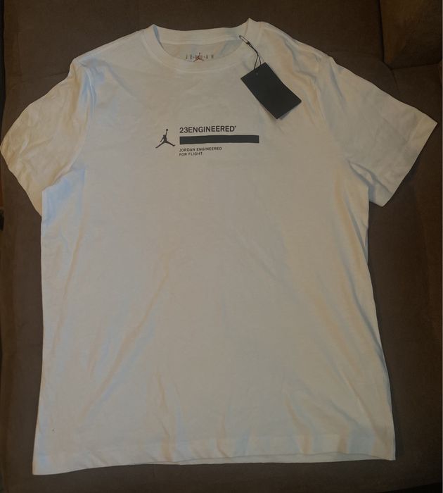 Мъжки тениски Guess, Replay, Nike Jordan.