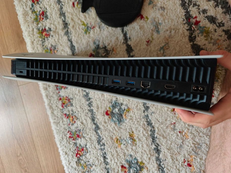 Playstation 5 CFI-1216A garantie octombrie 2027