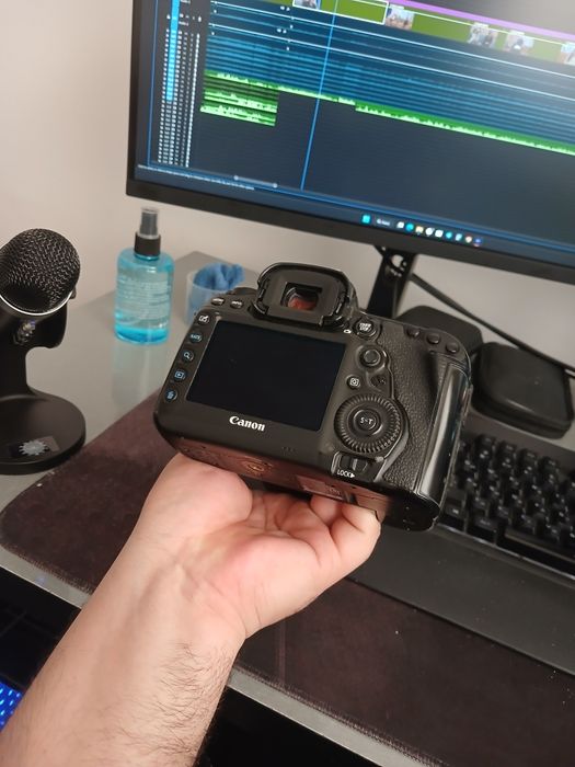 Canon EOS 5D Mark IV Original sotiladi!