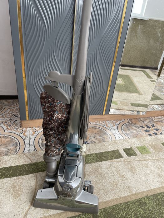 Пылесос Керби буу өте жақсы жұмыс істеп тұр