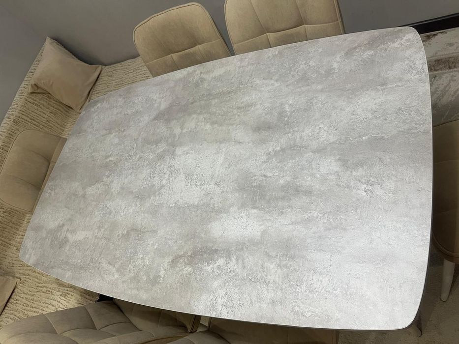 Кухонный стол со стульями